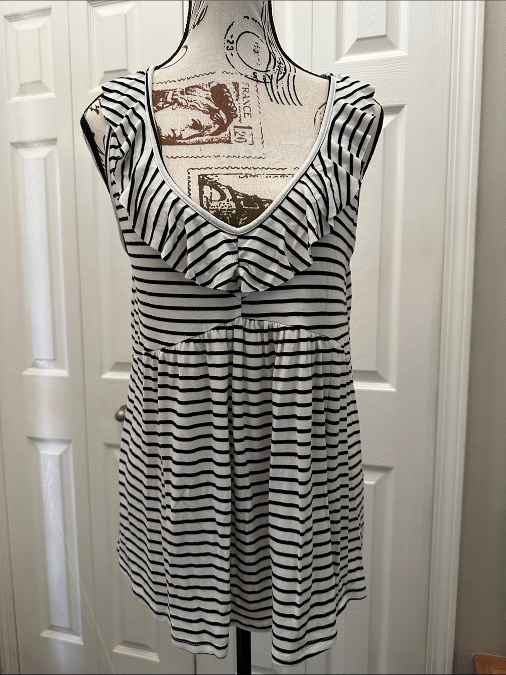 Striped Ruffle V-Neck Women’s Top in Black and White - Picture 1 of 5